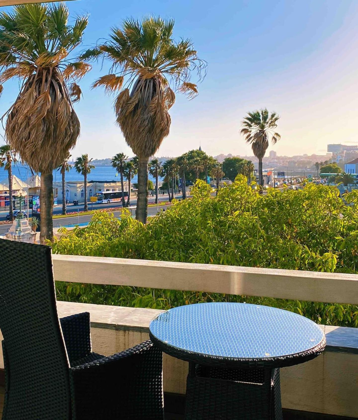 Sea View W Balcony 2 Mins Walk To Beach & Casino Ещорил Екстериор снимка